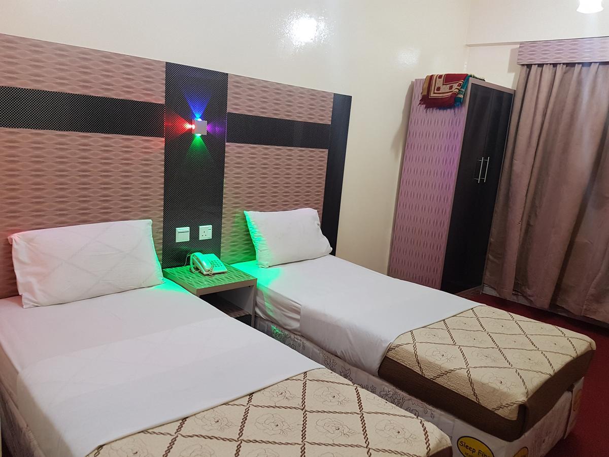 Tehran Hotel ドバイ エクステリア 写真