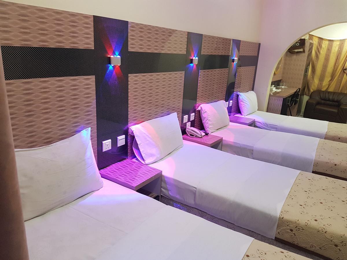 Tehran Hotel ドバイ エクステリア 写真